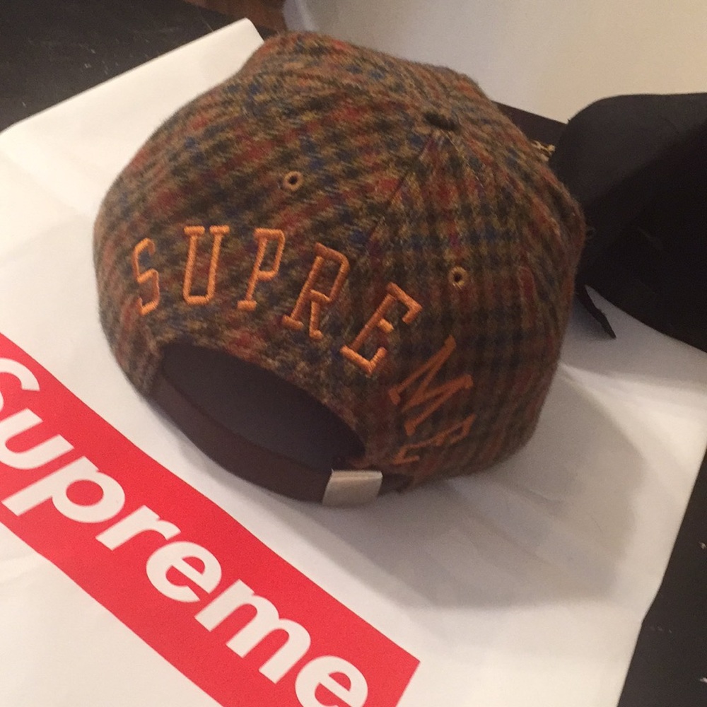 Supreme wool cap